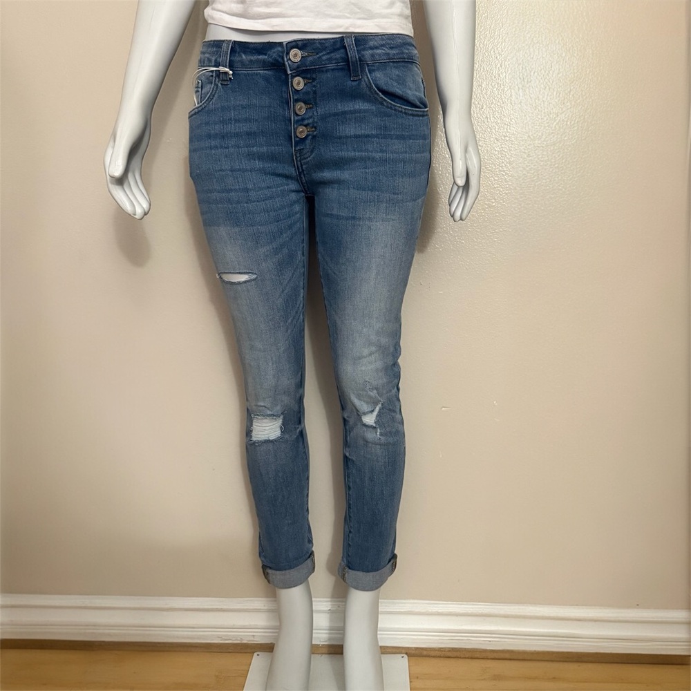 KanCan light blue denim distressed mid rise fly button ankle skinny jeans